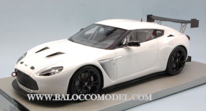 Immagine di ASTON MARTIN V12 ZAGATO 2012 RACE PRESS WHITE PLAIN PCS 100 1:18