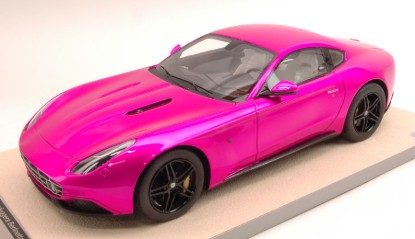 Immagine di TOURING SUPERLEGGERA 2015 BASED ON FERRARI F12 PINK LIM.PCS 75 1:18