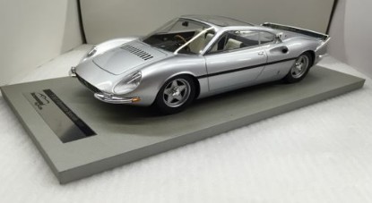 Immagine di FERRARI 365 P GIANNI AGNELLI SILVER COLOUR 1967 1:18