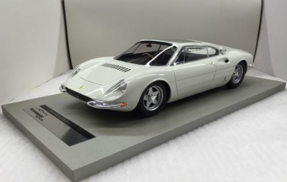 Immagine di FERRARI 365 P GIANNI AGNELLIi 1967 AVUS WHITE 1:18