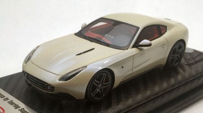 Immagine di TOURING SUPERLEGGERA ON FERRARI F12 2015 PEARL WHITE LIM.50 1:43