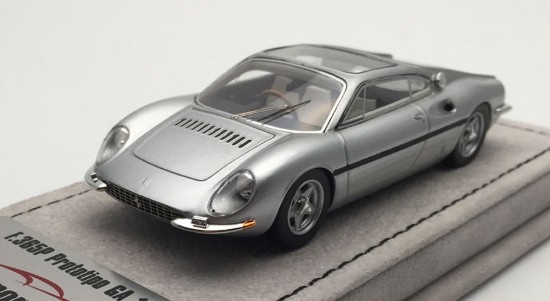 Immagine di FERRARI 365 P GIANNI AGNELLI CAR 1968 SILVER LIM.PCS.50 1:43
