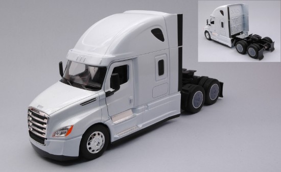 Immagine di FREIGHTLINER CASCADIA WHITE 1:32