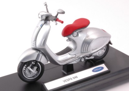 Immagine di VESPA 946 SILVER 1:18