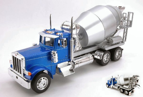 Immagine di PETERBILT 379 METALLIC BLUE/SILVER 1:32