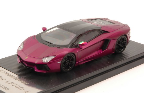 Immagine di LAMBORGHINI AVENTADOR LP700-4 2013 METALLIC PURPLE 1:43