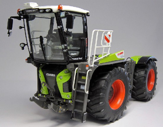 Immagine di CLAAS XERION 4000 SADDLE TRAC 2014 1:32