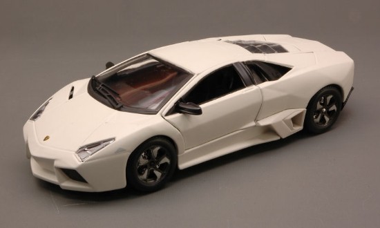 Immagine di LAMBORGHINI REVENTON 2007 WHITE 1:24