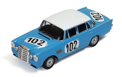 Immagine di MERCEDES 300SE (W111) N.102 WINNER 24H SPA 1964 CREVITS-GOSSELIN 1:43