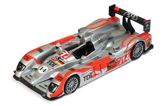 Immagine di AUDI R10 TDI N.14 LMP1 LE MANS 2010 BOUCHT-RODRIGUES-TUCKER 1:43