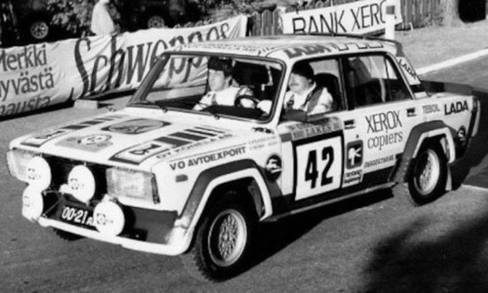 Immagine di LADA 2105 VFTS N.42 1000 LAKES RALLY 1984
BRUNDZA-NEYMAN 1:43