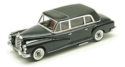 Immagine di MERCEDES 300 CABRIO CLOSED 1960 BLEU 1:43