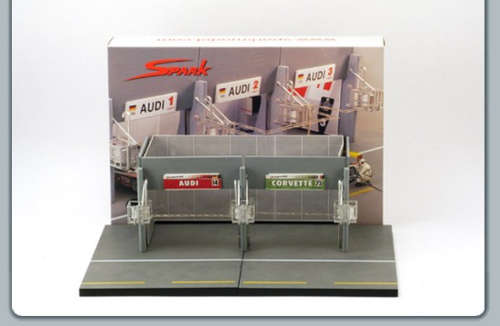 Immagine di DIORAMA LE MANS PIT STOP W/ACCESSORIES 1:43