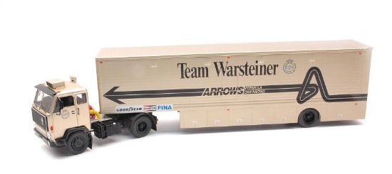 Immagine di VOLVO F89 TEAM WARSTEINER ARROWS RACE TRANSPORT 1:43