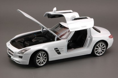 Immagine di MERCEDES SLS AMG 2009 WHITE 1:24
