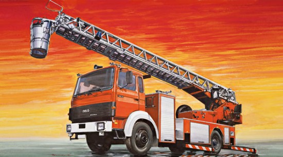 Immagine di FIRE LADDER TRUCK IVECO MAGIRUS KIT 1:24