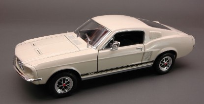 Immagine di FORD MUSTANG GT 1967 CREAM 1:24