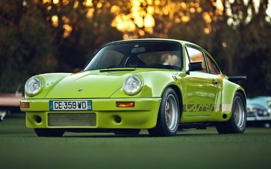 Immagine di PORSCHE 911 3.0 RS 1974 GREEN 1:18