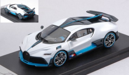 Immagine di BUGATTI DIVO GLOSSY QUARTZ WHITE  1:43