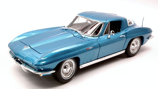 Immagine di CHEVROLET CORVETTE 1965 METALLIC LIGHT BLUE 1:18