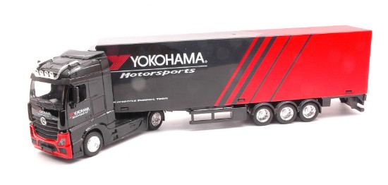 Immagine di MERCEDES ACTROS GIGASPACE HAULER WITH TRAILER "YOKOHAMA" 1:43