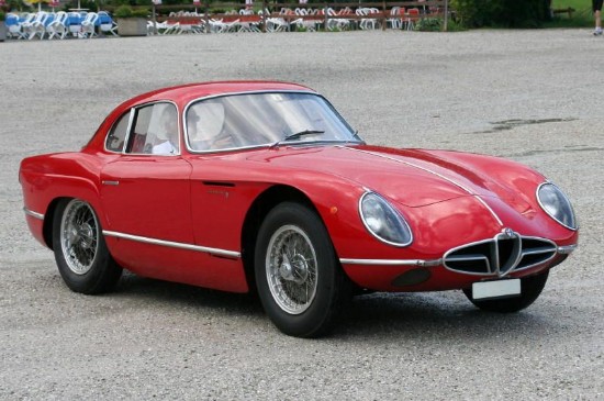 Immagine di ALFA ROMEO 2000 SPORTIVA BERTONE RED C/VETRINA 1:18