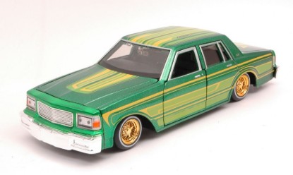 Immagine di CHEVROLET CAPRICE 1987 LOW RIDER METALLIC GREEN 1:24