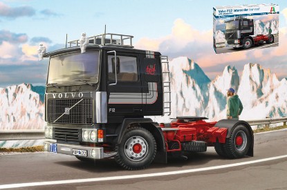 Immagine di VOLVO F-12 INTERCOOLER LOW ROOF W/ACCESSORIES KIT 1:24