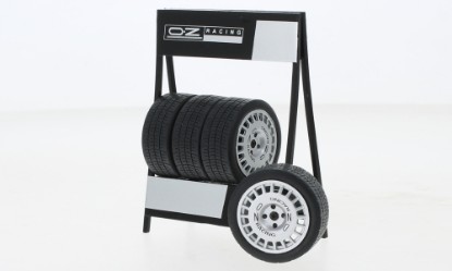 Immagine di SET PNEUMATICI OZ COMPOMOTIVE 1:18
