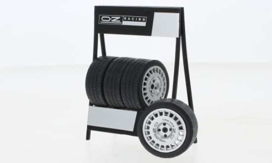 Immagine di SET PNEUMATICI OZ COMPOMOTIVE 1:18
