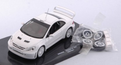 Immagine di PEUGEOT 307 WRC WHITE 2 SET OF WHEELS AND TYRES AND EXTRA SPOILER 1:43