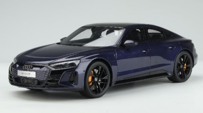 Immagine di AUDI RS E-TRON GT VELVET VIOLET 1:18