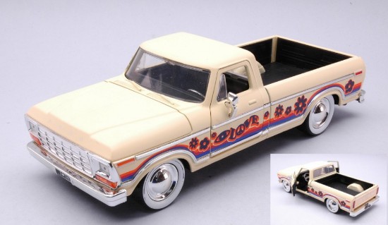 Immagine di FORD F-150 1979 "I LOVE THE 70s" CREME 1:24