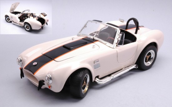 Immagine di SHELBY COBRA 427 S/C 1964 CREAM W/BLACK STRIPES 1:18