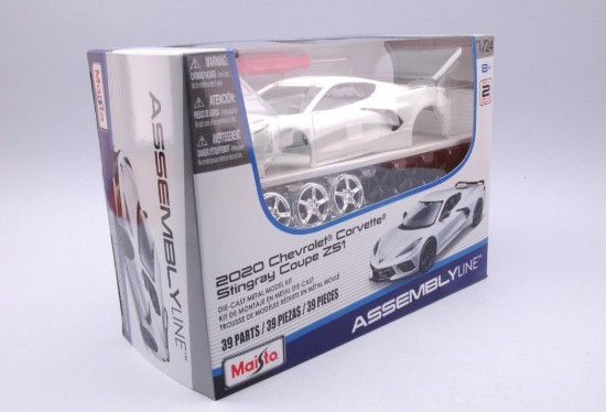 Immagine di CHEVROLET CORVETTE STINGRAY COUPE' Z51 2020 WHITE KIT 1:24