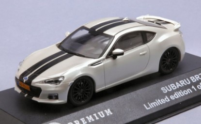 Immagine di SUBARU BRZ 2013 PEARL WHITE WITH BLACK LINES 1:43