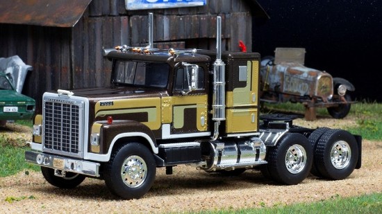 Immagine di INTERNATIONAL TRANSTAR 4300 1980 BROWN 1:43