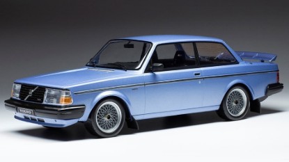 Immagine di VOLVO 240 TURBO CUSTOM 1986 MET.BLUE 1:18

