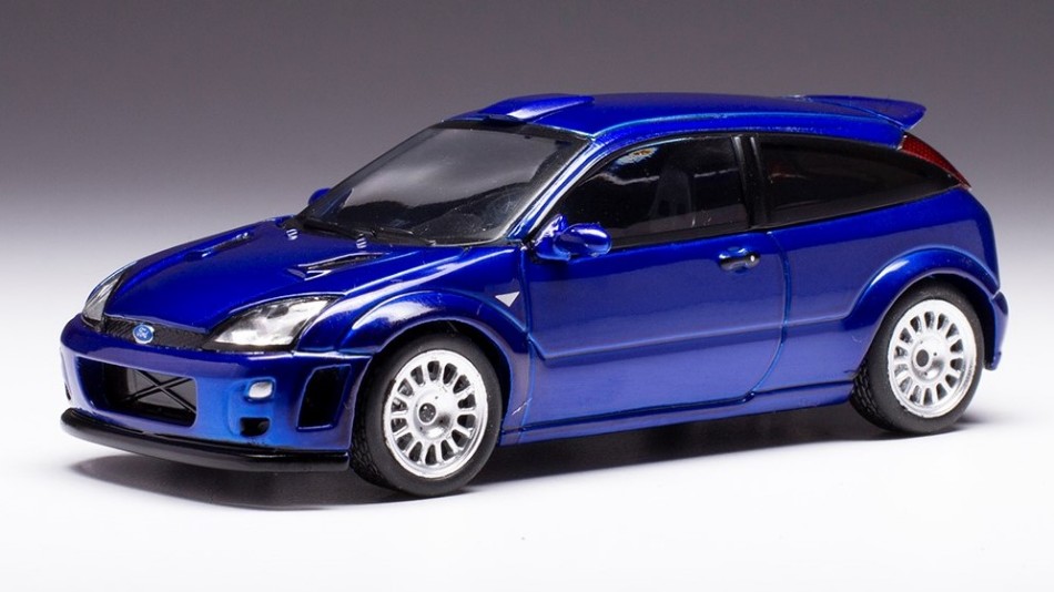 MODELLINO AUTO STATICO IXO MODEL FORD FOCUS RS 1999 BLU MODELLISMO SCALA 1/43