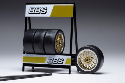 Immagine di SET 4 WHEELS BBS MOTORSPORT ONE-PIECE CHROME/GOLD 1:18
