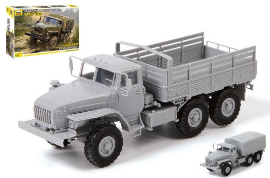 Immagine di URAL-4320 RUSSIAN 6x6 OFFROAD TRUCK  KIT 1:35