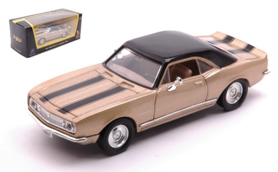 Immagine di CHEVROLET CAMARO Z-28 1967 GOLD WITH BLACK STRIPES 1:43