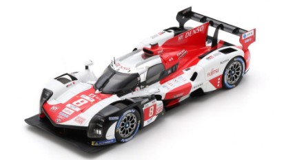Immagine di TOYOTA GR010 N.8 WINNER LM 2022 BUEMI-HIRAKAWA-HARTLEY 1:18