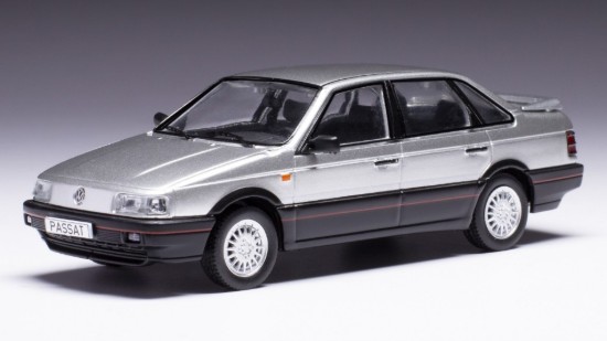 Immagine di VW PASSAT GT 1988 SILVER 1:43