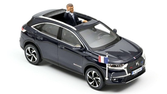 Immagine di DS 7 CROSSBACK PRESIDENTIEL 2017 W/FIGURE REPROD.1:43