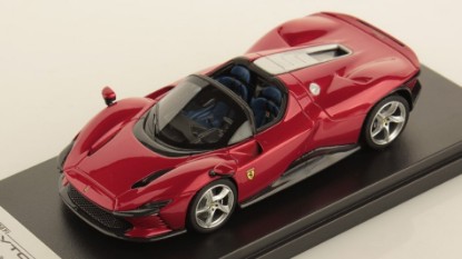 Immagine di FERRARI DAYTONA SP3 OPEN ROOF ROSSO MAGMA 1:43