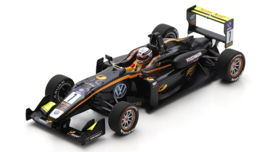 Immagine di DALLARA F3 4th MACAU GRAND PRIX FIA F3 INTERN.CUP 2015 A.GIOVINAZZI 1:43