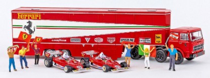 Immagine di FIAT 691 T RENNTRANSPORT FERRARI W/2 FERRARI 312 T2 F1 + 6 FIGURES 1:87