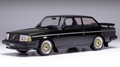Immagine di VOLVO 240 TURBO CUSTOM 1986 BLACK 1:18
