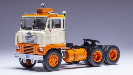 Immagine di WHITE 7400 1960 BEIGE 1:43